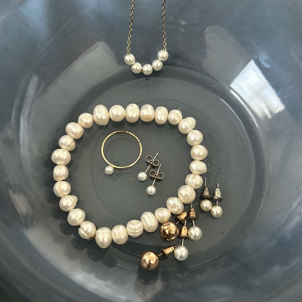 Pearl Jewelry Lot